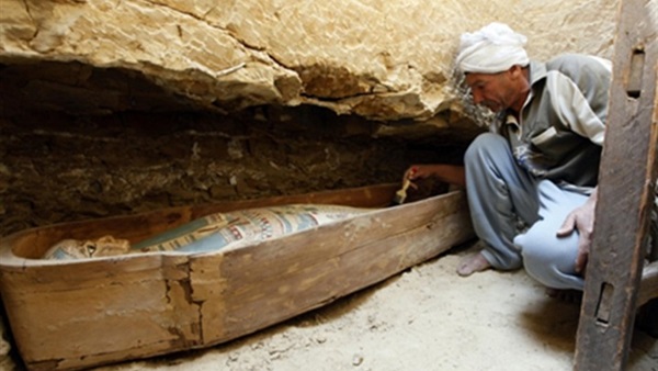   باحثة ترصد الأساطير المرتبطة بالتوابيت الحجرية بمصر
