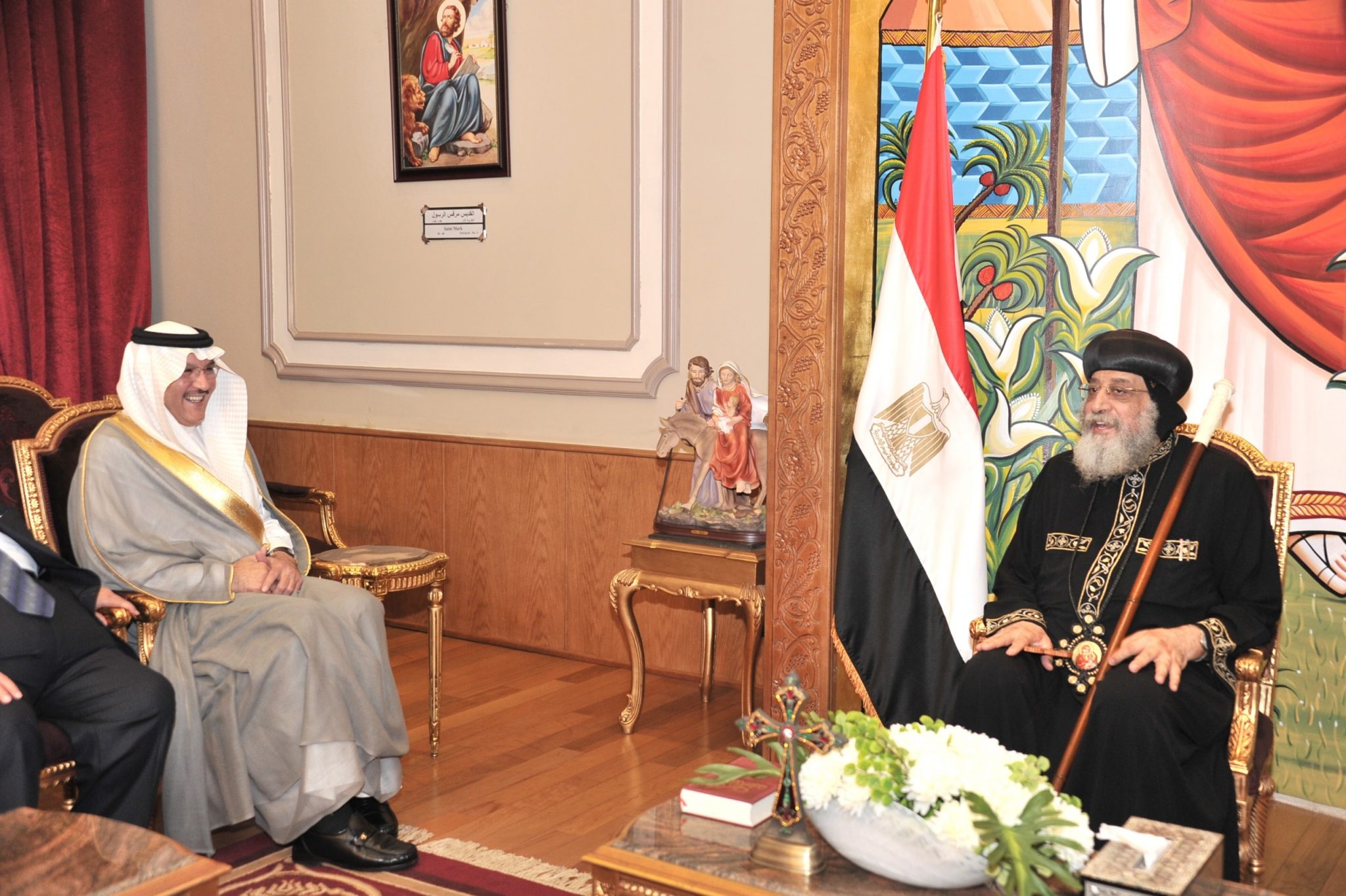   السفير السعودي بالقاهرة يزور البابا تواضروس