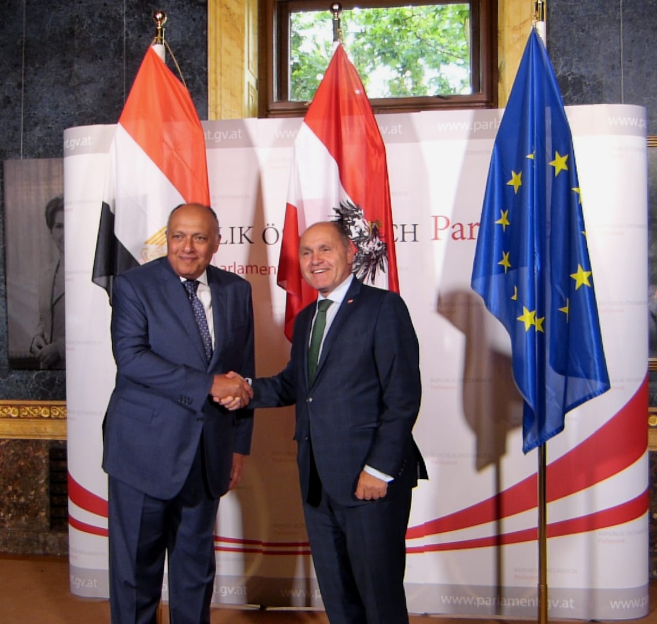   وزير الخارجية يلتقي رئيس البرلمان النمساوي والمجلس الوطني