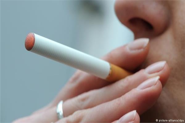   مدخنو «السجائر الإلكترونية» أكثر عرضة للإصابة بسرطان الفم
