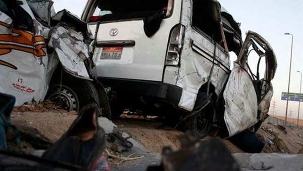   مصرع وإصابة 11 شخص  فى تصادم سيارتين على محور جوزيف تيتو  بمصر الجديدة