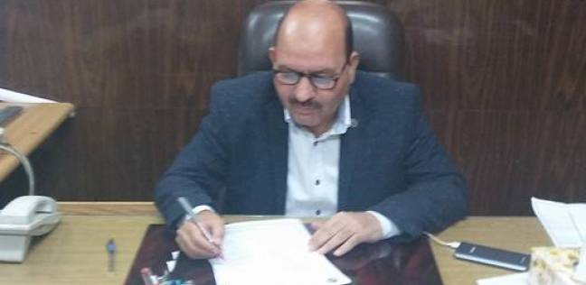   رئيس مدينة المنيا يعاقب 15 موظفًا لغيابهم المتكرر وتعطيل مصالح المواطنين