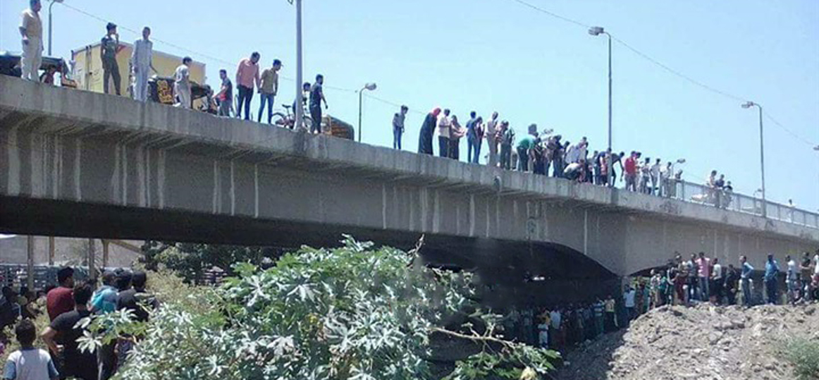   سقوط  سيارة من أعلى كوبري بالإسكندرية