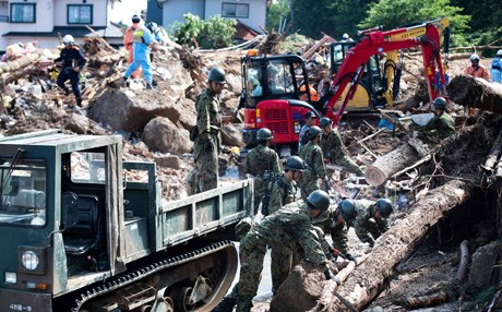   حصيلة ضحايا الأمطار في اليابان ترتفع إلى 100 قتيل