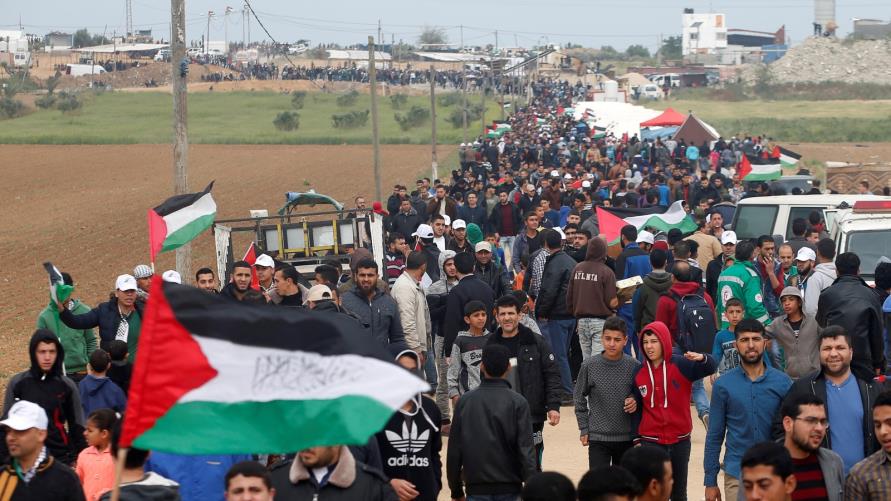   فلسطينيو غزة يستعدون للمشاركة فى جمعة لن تمر المؤامرة على حقوق اللاجئين