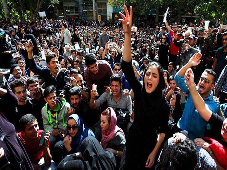   إيرانيون يتظاهرون ضد «روحاني» في سويسرا