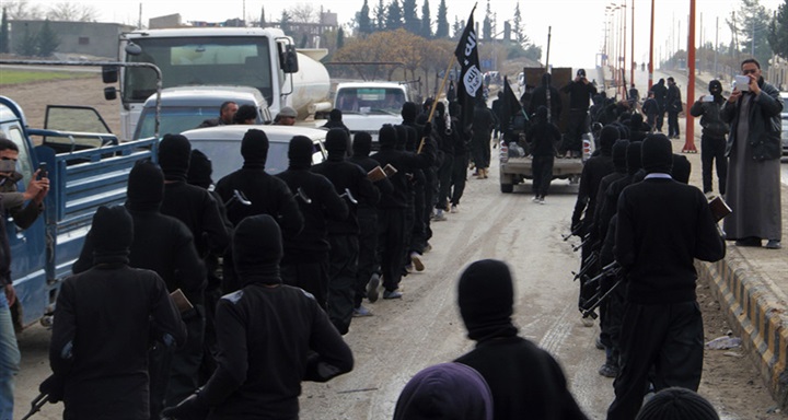   قيادى و150 عنصرًا من داعش يسلمون أنفسهم لقوات الأمن فى شمال أفغانستان