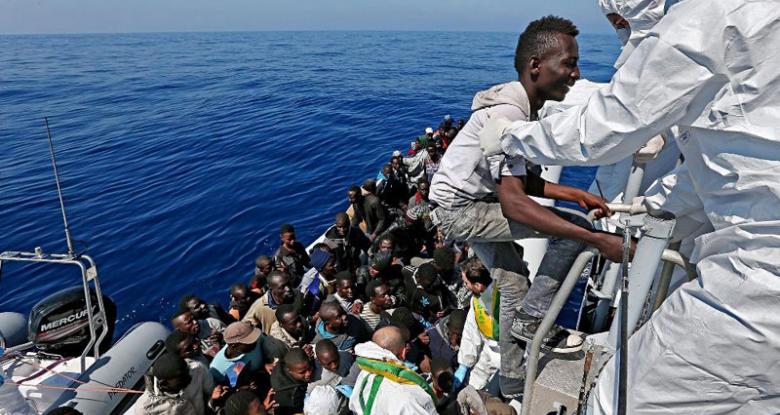   البحرية الإسبانية تنقذ 223 مهاجرًا من الموت غرقًا في البحر المتوسط