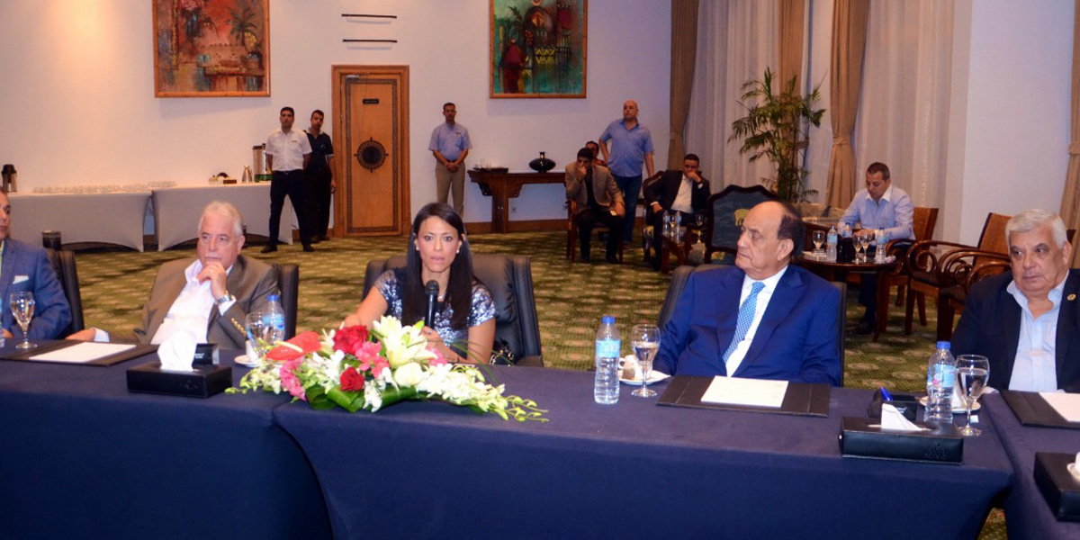   وزيرة السياحة تلتقى مستثمرى جنوب سيناء لبحث سبل تنمية السياحة بالمحافظة