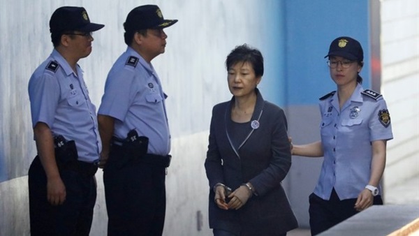   الحكم بحبس رئيسة كوريا الجنوبية السابقة 25 عاما