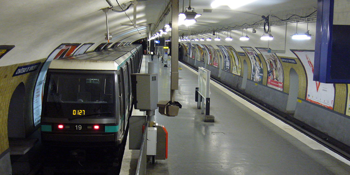   توقف مترو باريس في الأنفاق.. وقضى الركاب ليلة رعب