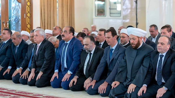   الرئيس السوري يؤدي صلاة عيد الأضحى المبارك بدمشق