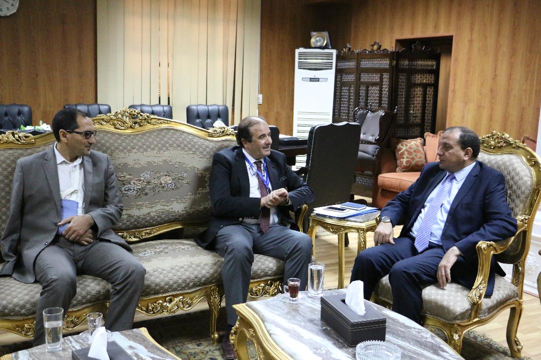   رئيس جامعة بني سويف يستقبل مندوب الأكاديمية العربية الأفريقية بدولة ليبيا