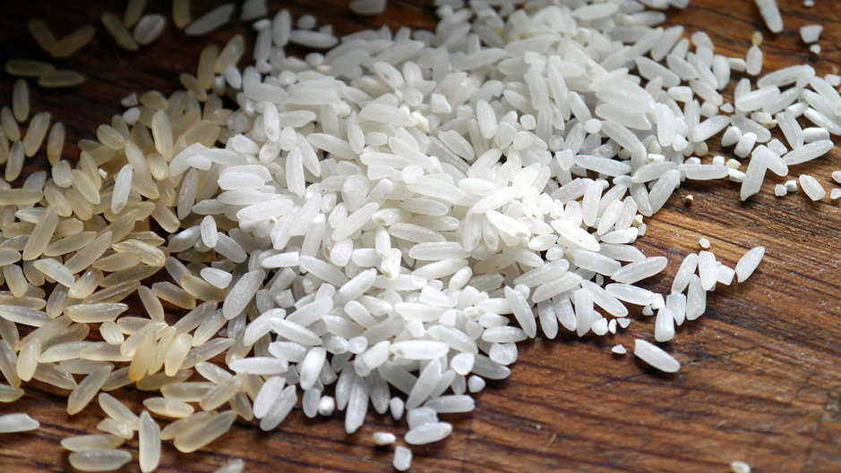   ضبط 350 طن أرز مجهولة المصدر قبل توزيعها فى العيد بالقليوبية