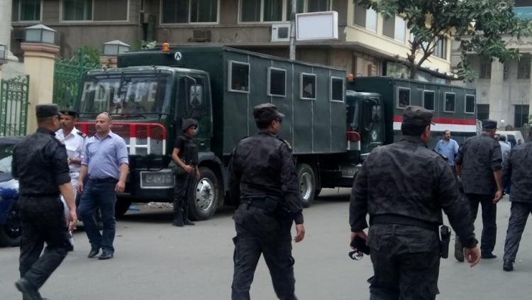   أمن القاهرة يكثف جهوده لضبط زعيم عصابة سرقة البنوك في التجمع الخامس