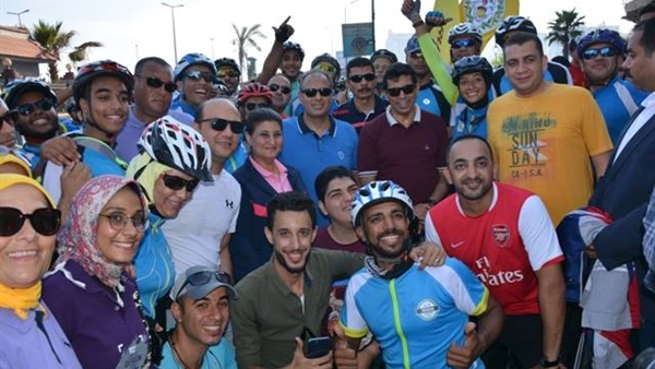   وزير الشباب والرياضة يقود ماراثون للدراجات فى الإسكندرية