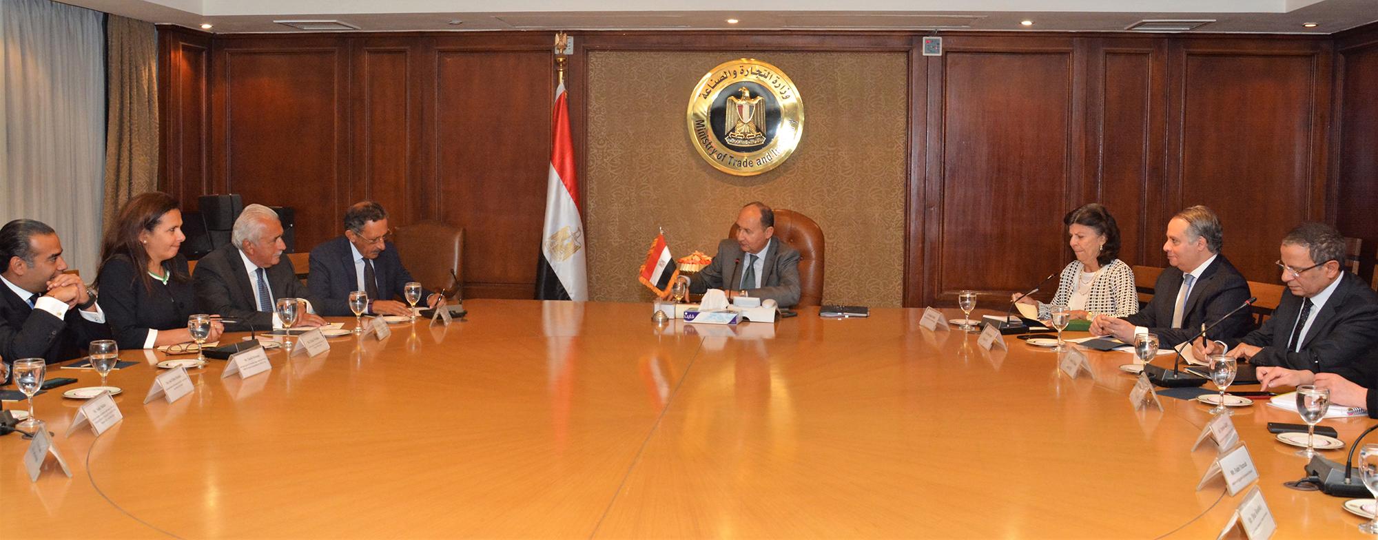   نصار يبحث مع أعضاء غرفة التجارة الأمريكية سبل تعزيز العلاقات التجارية والإستثمارية بين مصر والولايات المتحدة
