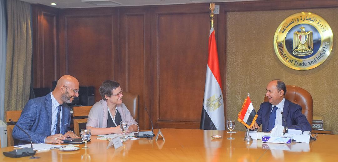    نصار يبحث مع ممثلي المفوضية الأوروبية بالقاهرة مستقبل العلاقات الإقتصادية المشتركة خلال المرحلة المقبلة