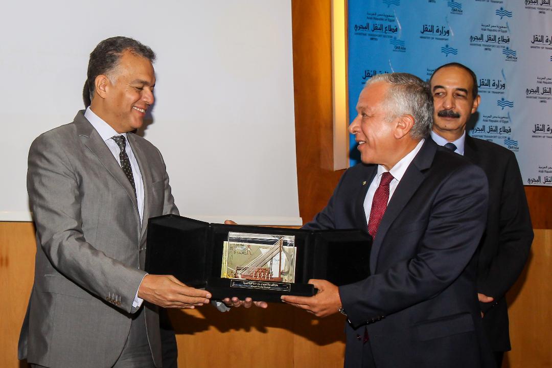   ميناء دمياط يفوز بجائزة أفضل ميناء تجاري مصري في مجال حماية البيئة البحرية