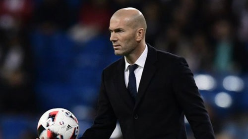   زيدان يعد «دياز» بفرصة جديدة في ريال مدريد