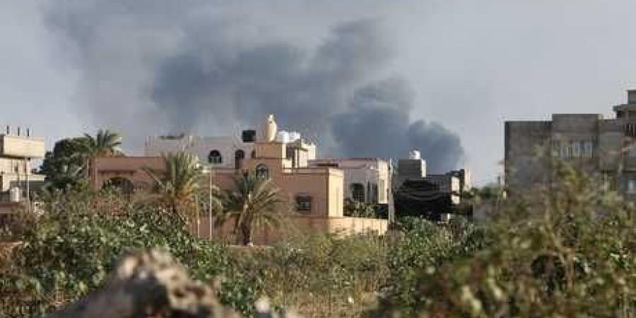   بسبب الاشتباكات .. حريق بمحيط السفارة الأمريكية في ليبيا