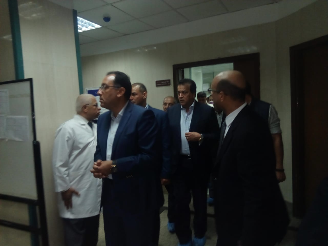   مدبولي يتفقد مستشفى الراجحي للكبد بأسيوط