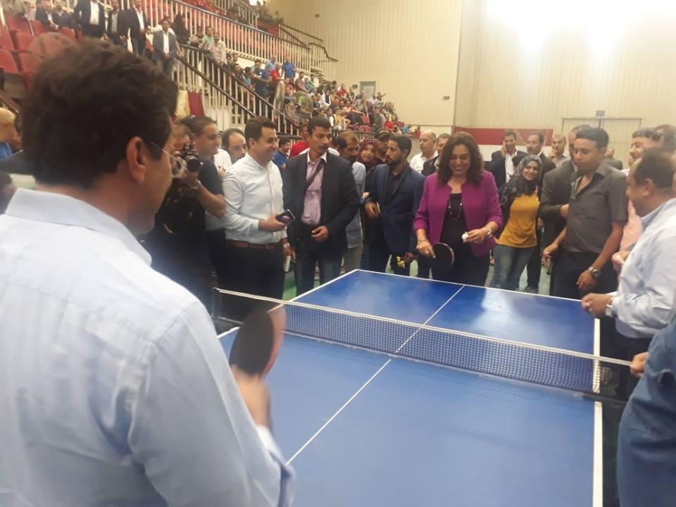   وزير الشباب يوجه بحل مشكلة استاد دمياط ومحافظ دمياط تهزمه في مباراة تنس طاولة