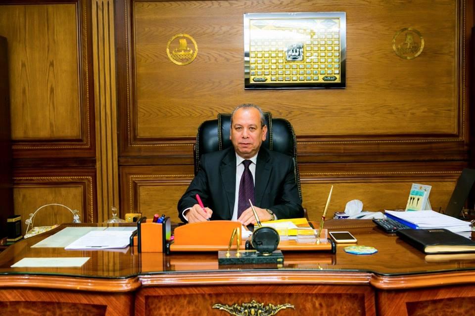   مدير صندوق مكتبات مصر العامة يهنئ محافظ كفر الشيخ الجديد