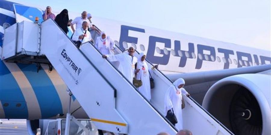  «مصر للطيران» تسير 14 رحلة لنقل الحجاج من الأراضى المقدسة