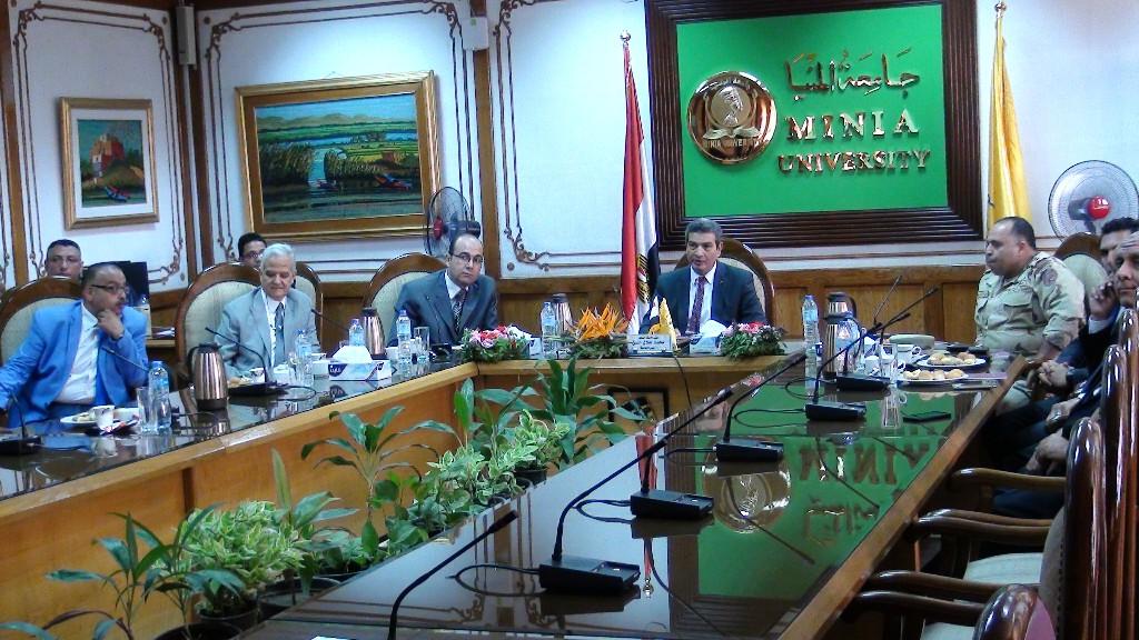   لجنة تقييم أفضل جامعة مصرية تنهي زيارتها بجامعة المنيا