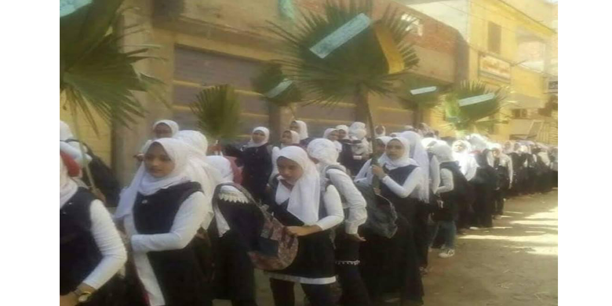   «تعليم دمياط» ينعى وفاة معلمة بالوسطاني والطالبات يصطففن في جنازتها