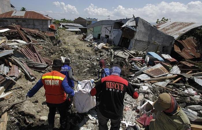   ارتفاع حصيلة ضحايا زلزال إندونيسيا إلى 1407 قتلى