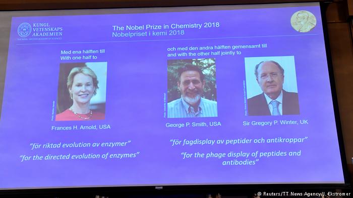   فوز أمريكيان وبريطاني بجائزة نوبل للكيمياء 