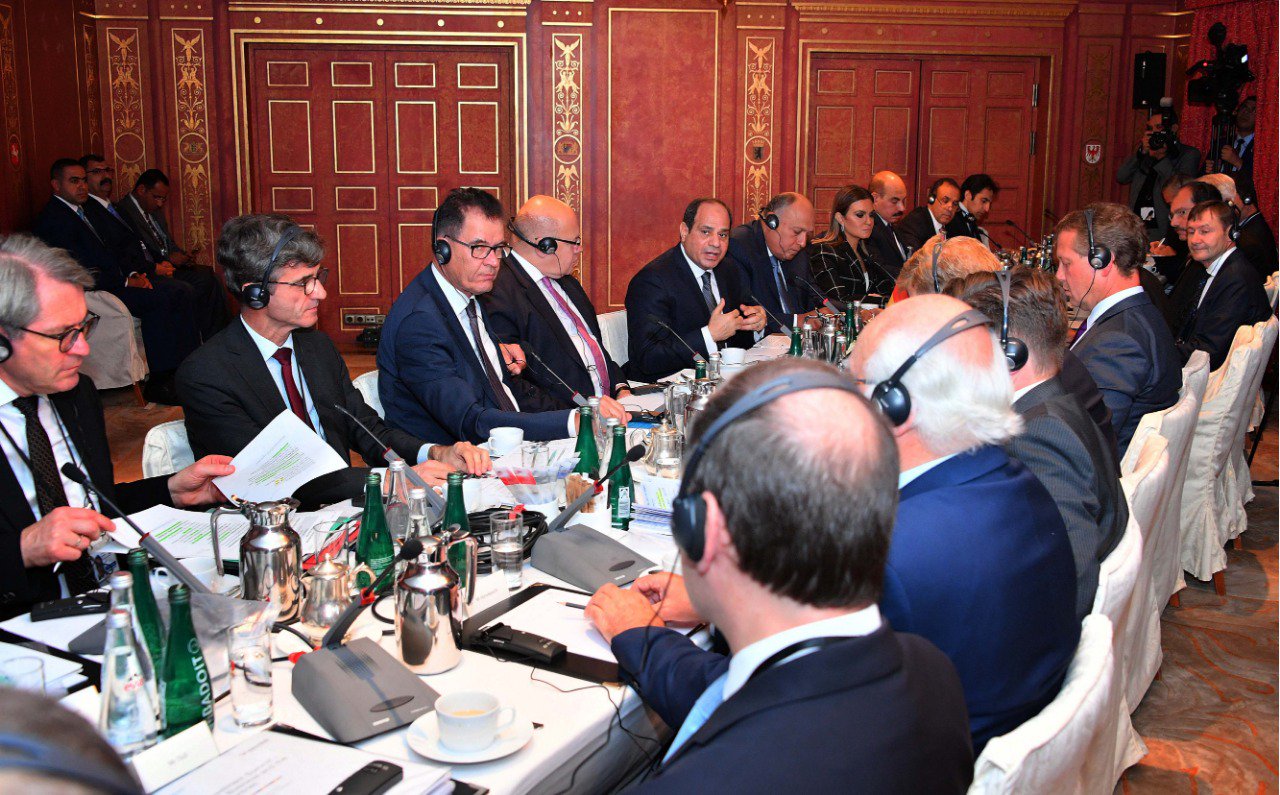   صور | الرئيس السيسى يلتقى رؤساء كبرى الشركات الألمانية
