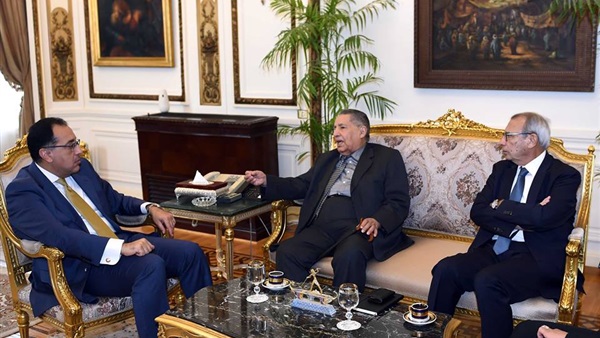   فى لقائه مع رئيس الوزراء اليوم .. رئيس غرفة التجارة والصناعة بالكويت يطلب إقامة جامعة دولية بمصر