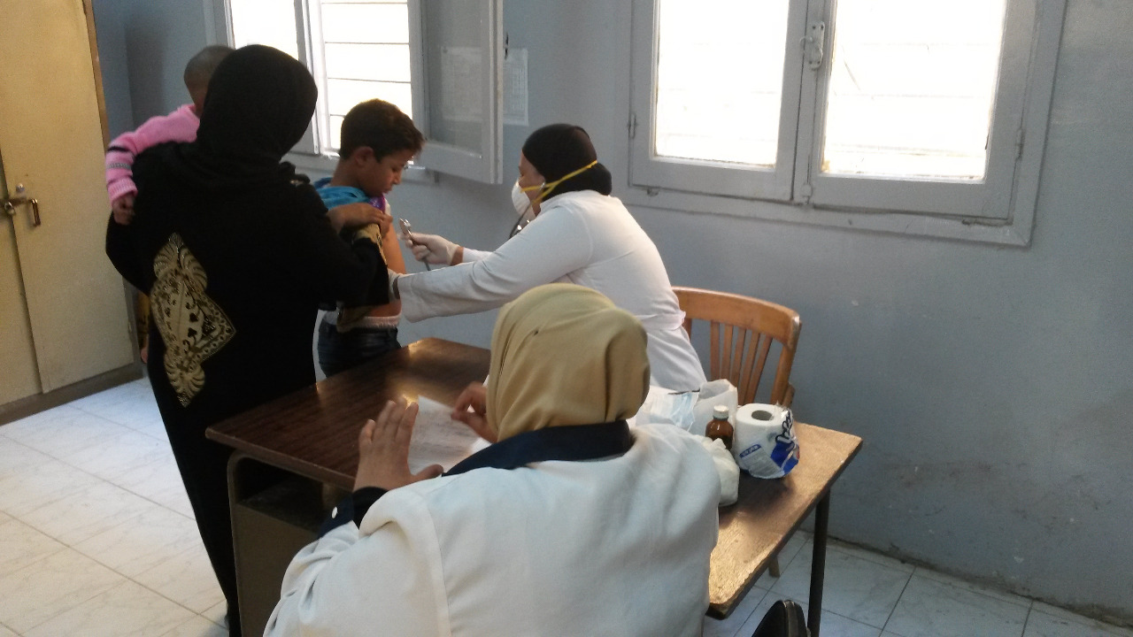   «جامعة المنيا»: توقيع الكشف الطبي على 1688 حالة خلال قافلة بديرمواس 