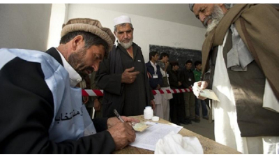   بدء الانتخابات البرلمانية في أفغانستان.. و70 ألف جندي يؤمنون عملية التصويت