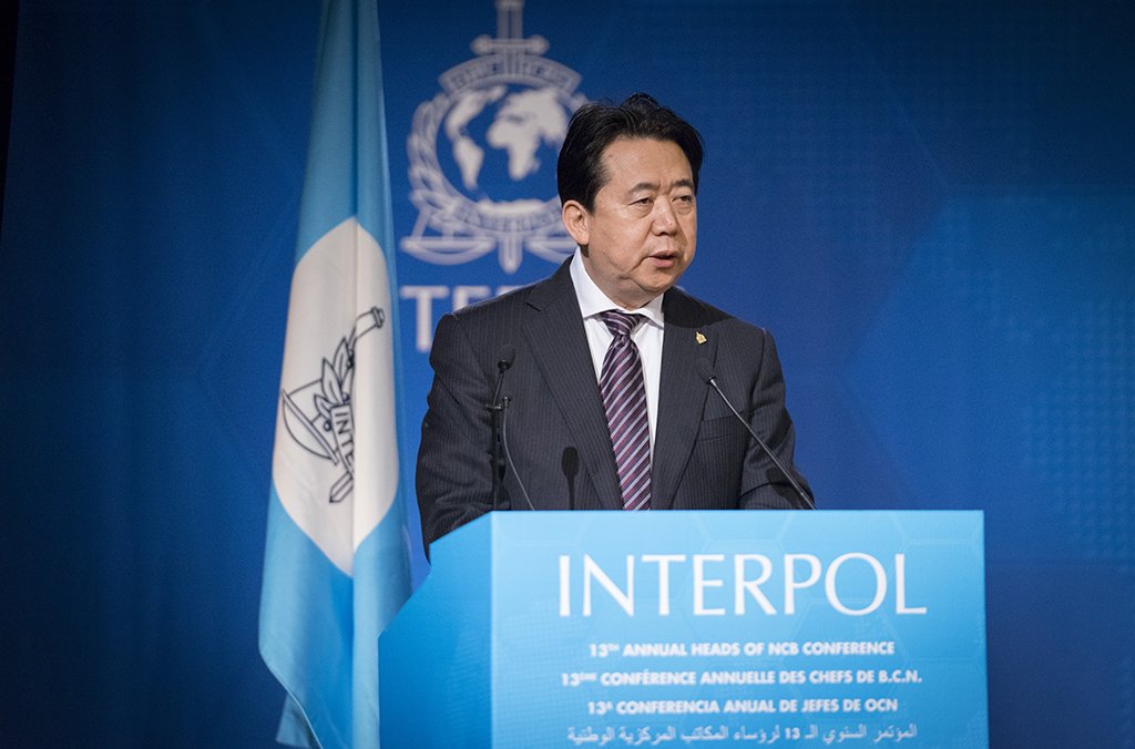   مازال الغموض الشديد يحيط باختفاء رئيس منظمة الشرطة الدولية «الإنتربول» مينج هونج وي، بعد سفره إلى بلده الصين الأسبوع الماضى