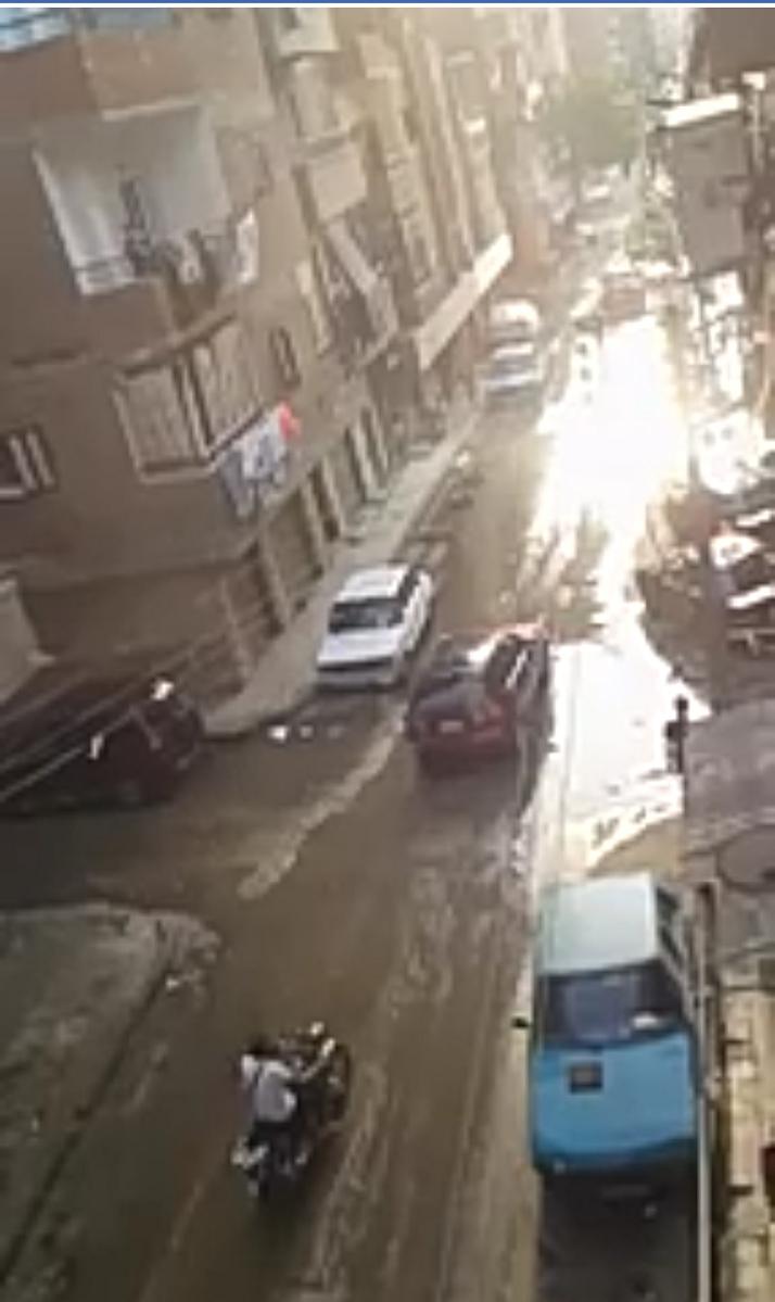   صور| غرق شارع «203» بمدينة الإسماعيلية في مياه «الصرف» لليوم الثان