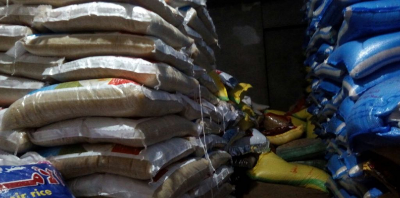   ضبط أكثر من ٣ آلاف طن قمح ودقيق وأرز قبل بيعه بالسوق السوداء