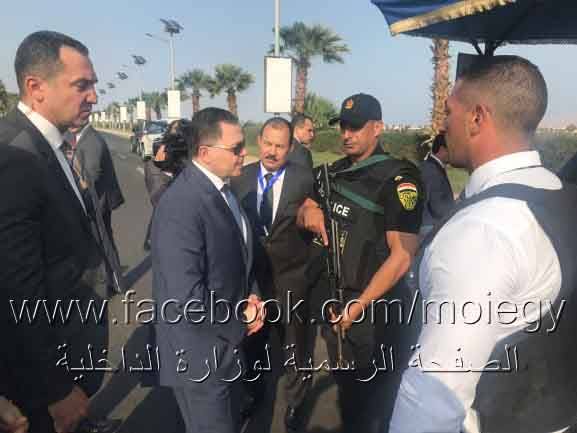   وزير الداخلية يطمئن على خطط تأمين مطار شرم الشيخ