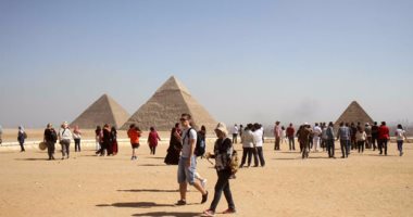   السياح الأجانب: مصر آمنة ومستقرة.. والإعلام العالمي زيَّف صورتها الحقيقية