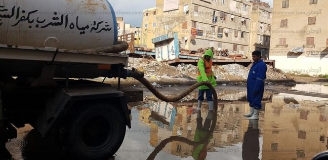  محافظ كفر الشيخ يوجه بشفط المياه بعد سقوط أمطار غزيرة 