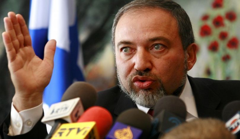  وزير جيش الاحتلال يعلن استقالته