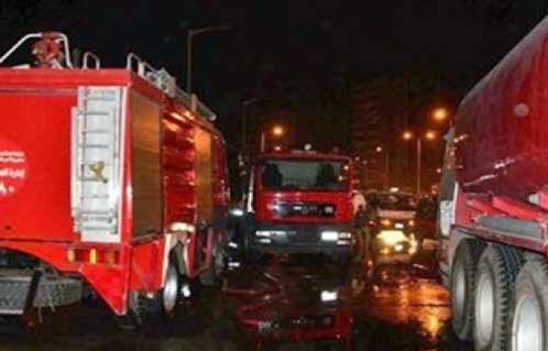   حريق هائل بمصنع أثاث في حي السلام أول والدفع بسيارات المطافى لإخماد النيران