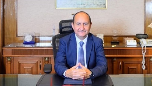   وزير التجارة والصناعة يصدر قرار بإعادة تشكيل  في مجلس الأعمال المصري الصربى