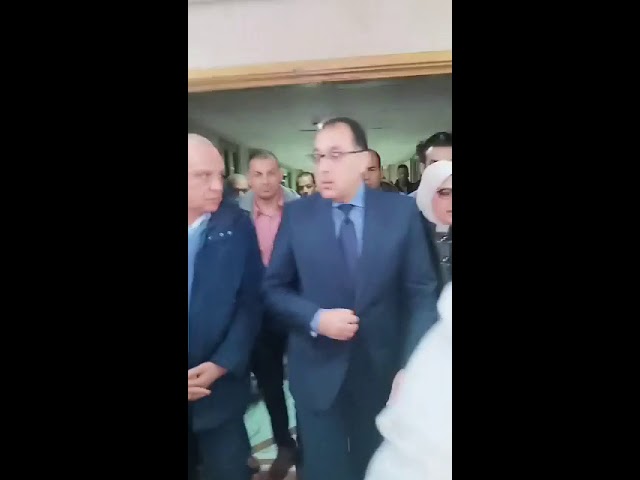   شاهد: رئيس الوزراء ووزيرة الصحة يتوجهان لزيارة مصابى حادث أتوبيس الهرم