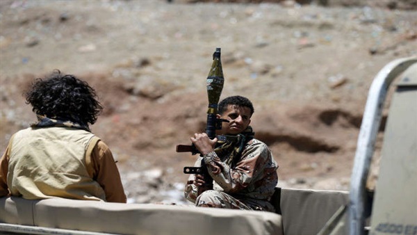   ميليشيات الحوثيين تختطف 17 ضابطًا من الحديدة