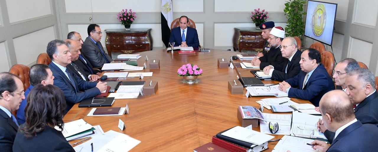   متحدث الرئاسة : الرئيس السيسى يجتمع مع مدبولى وعدد من الوزراء لتطوير منظومة النقل فى مصر