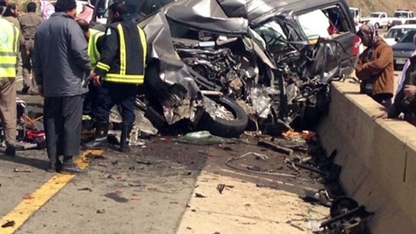   عاجل| مصرع وإصابة 11 مواطنًا في تصادم سيارتين بطريق أسيوط الصحراوي